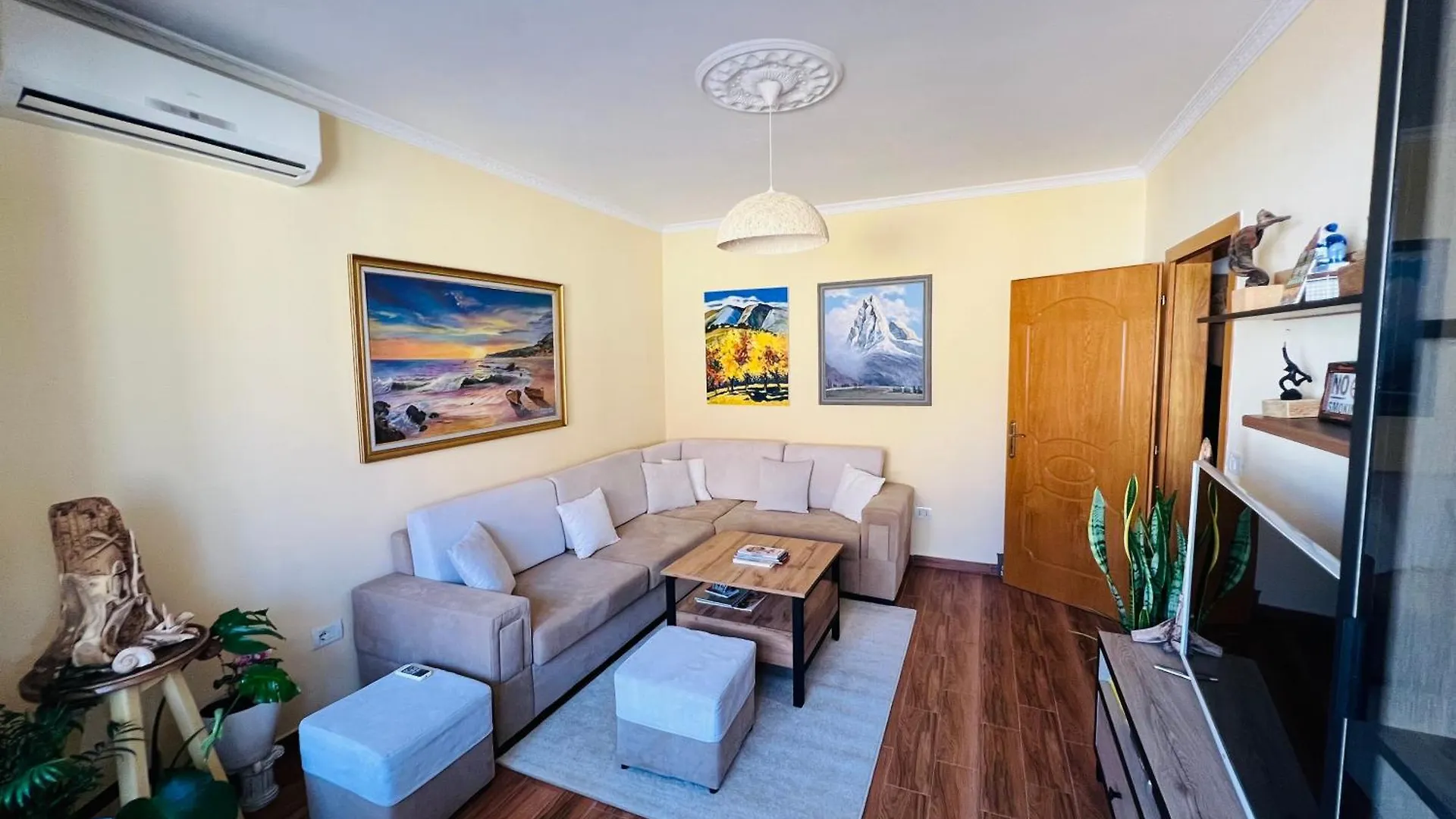 Cozy Central Apartment Tirana